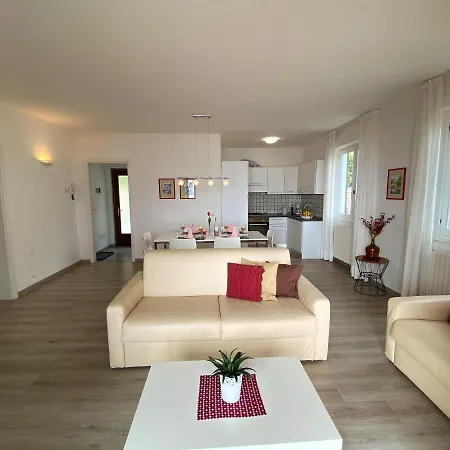 Daire Miralago Attico Dg-ferienwohnung Gravedona